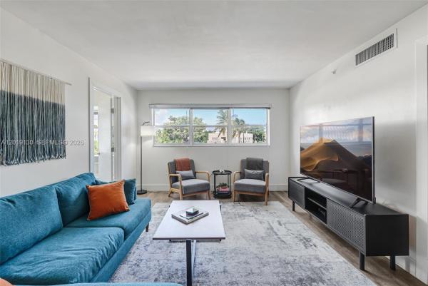 Octagon Towers, 1881 Washington Ave #4B, Miami Beach, Florida 33139, image 3