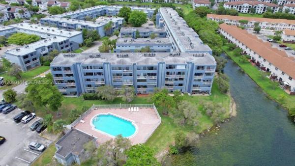 9375 Fontainebleau Blvd #L-315, Unincorporated Dade County, Florida 33172, image 2