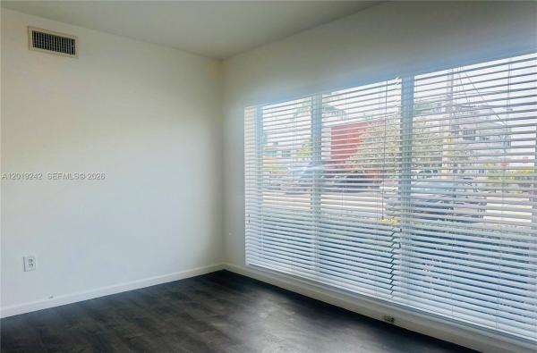Miami Beach, Florida 33141, image 1