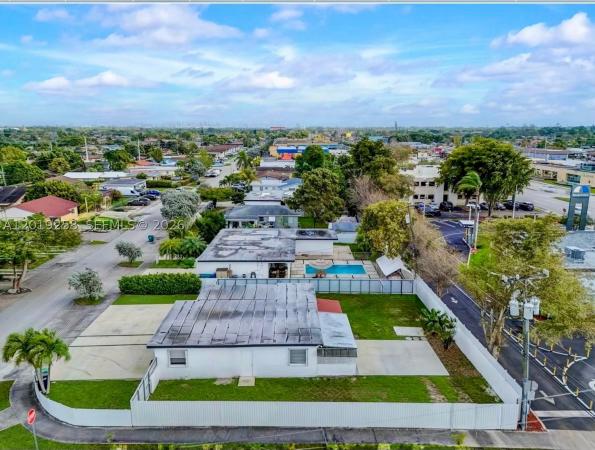9494 SW 39th St, Unincorporated Dade County, Florida 33165, image 2