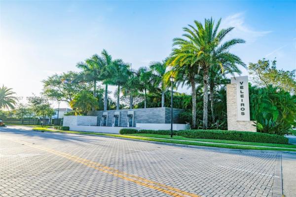 Veleiros At Crystal Lake, 4305 Marina Way, Deerfield Beach, Florida 33064, image 1