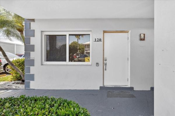 Coral Ridge Country Club, 2115 NE 37th Dr #120, Fort Lauderdale, Florida 33308, image 2