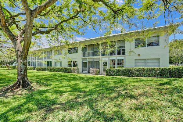 Bahama Village, 1108 Bahama Bnd #B1, Coconut Creek, Florida 33066, image 2
