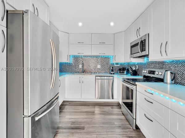 Waterside Towers, 2450 NE 135th St #201, North Miami, Florida 33181, image 2