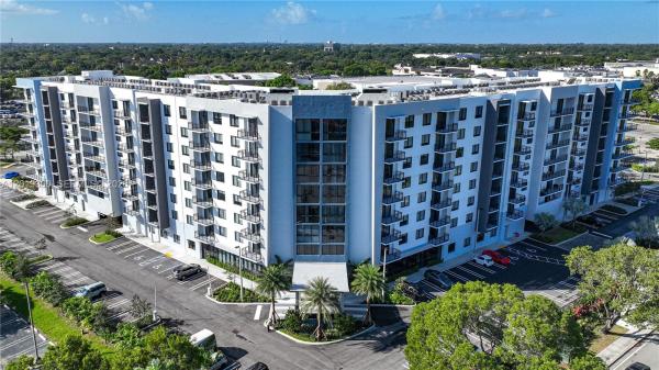 9000 Ramblewood Dr #605, Coral Springs, Florida 33071, image 2