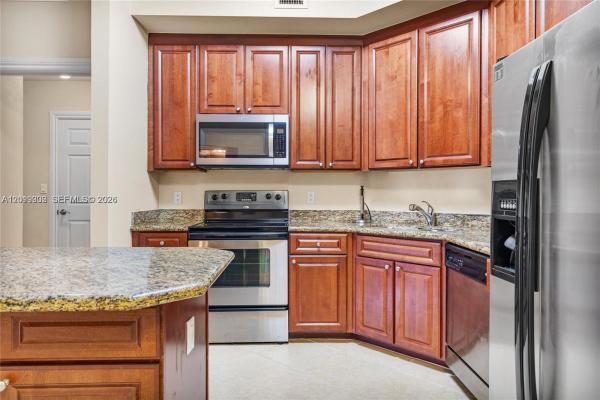Alaqua, 3001 NE 185th St #219, Aventura, Florida 33180, image 3