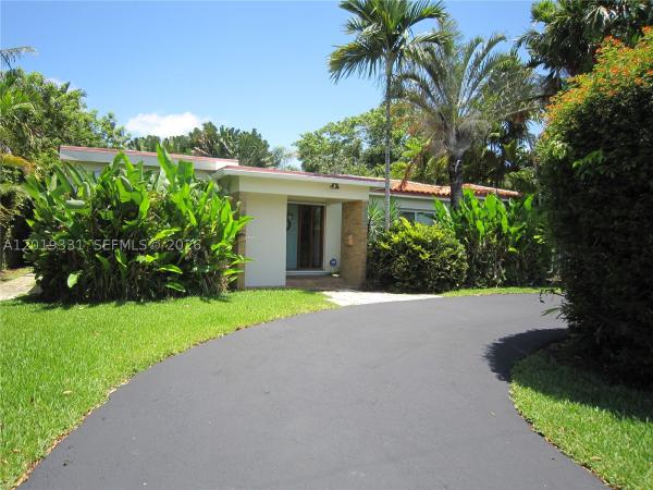 Aviation Country Club, 1905 NE 124th St, North Miami, Florida 33181, image 1
