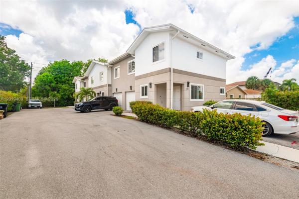 Progresso Village, 811 NW 3rd Ave, Fort Lauderdale, Florida 33311, image 1