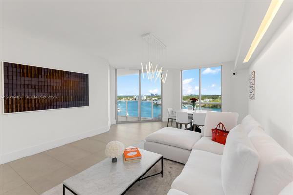 The Reserve At Marina Palms, 17111 Biscayne Blvd #1406, North Miami Beach, Florida 33160, image 1