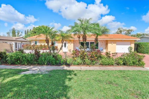 Pembroke Lakes, 1730 NW 108th Ave, Pembroke Pines, Florida 33026, image 1