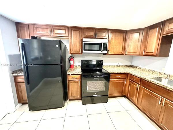 443 NE 195th St #345, Unincorporated Dade County, Florida 33179, image 1