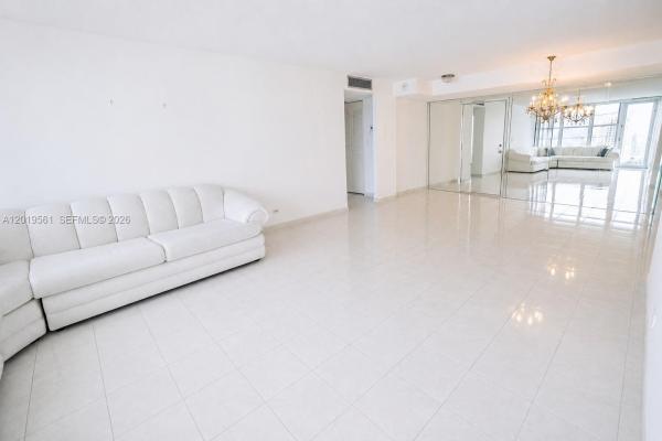 Winston Towers 300, 230 174th St #1916, Sunny Isles Beach, Florida 33160, image 2