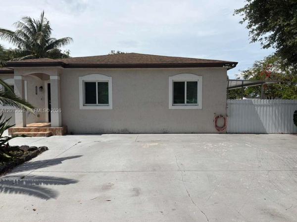 1507 NW 100th St, Unincorporated Dade County, Florida 33147, image 1