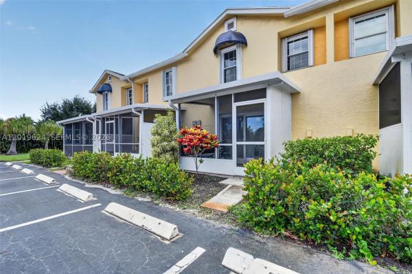 Waterside Village Of Palm Beach, 341 Waterside Dr, Hypoluxo, Florida 33462, image 2