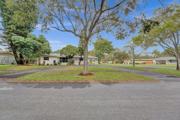 Plantation Park, 101 SW 53rd Ave, Plantation, Florida 33317, image 1