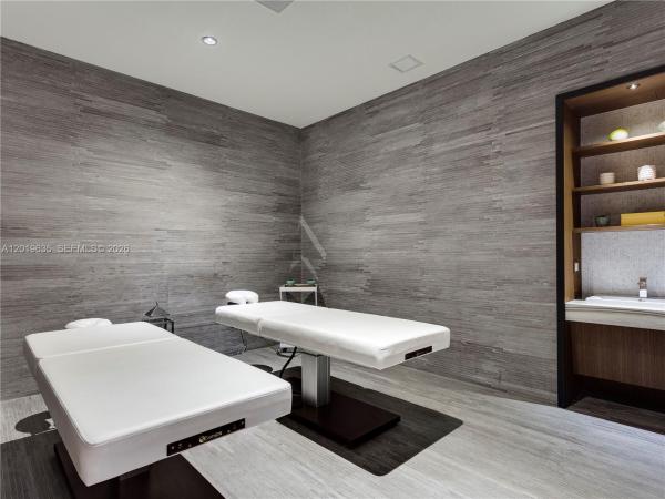 Brickell Heights West, 55 SW 9th St #1810, Miami, Florida 33130, image 1