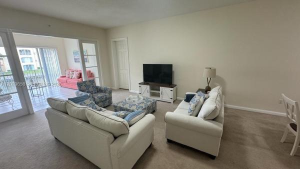 Harbour Isle West, 19 W Harbour Isle Dr W #201, Fort Pierce, Florida 34949, image 2