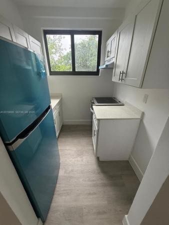 Riverside Farms, 2330 NW 9th St #15, Miami, Florida 33125, image 2