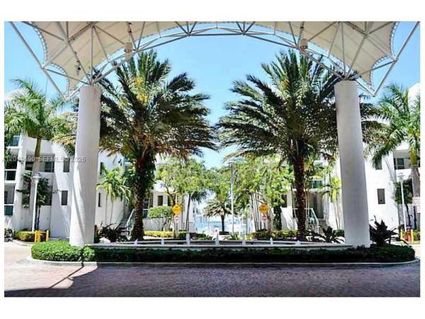 360, 7900 Harbor Island Dr #1010, North Bay Village, Florida 33141, image 2