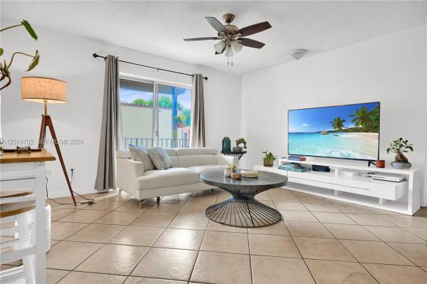 10786 N Kendall Dr #D18, Unincorporated Dade County, Florida 33176, image 1