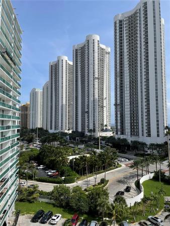 Arlen House East, 100 Bayview Dr #1012, Sunny Isles Beach, Florida 33160, image 2