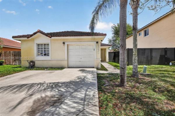 8061 NW 197th St, Hialeah, Florida 33015, image 1