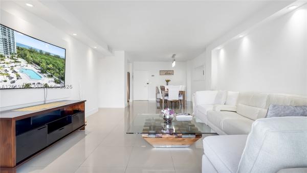 Arlen House Central, 300 Bayview Dr #307, Sunny Isles Beach, Florida 33160, image 3