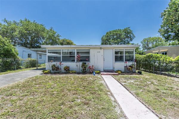 Washington Park, 1554 NE 154th Ter, North Miami Beach, Florida 33162, image 2