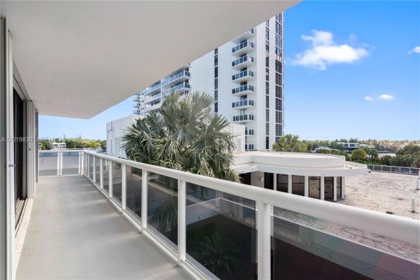 Waterview 1, 20505 E Country Club Dr #434, Aventura, Florida 33180, image 1