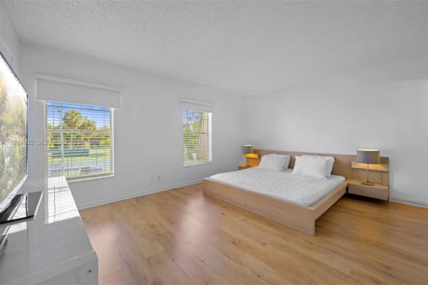 De Soto Park North, 1951 Atlantic Shores Blvd #23, Hallandale Beach, Florida 33009, image 1