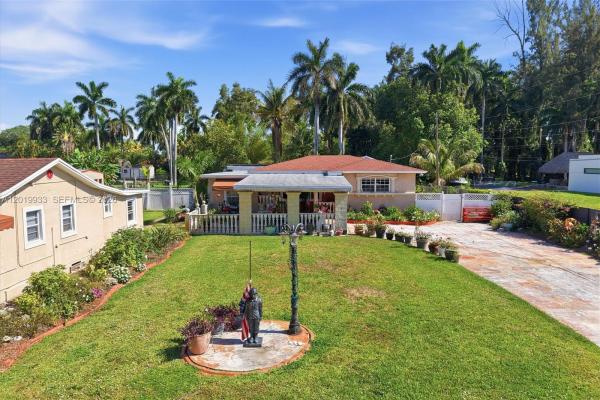 55-57 NE 156th St, Unincorporated Dade County, Florida 33162, image 1