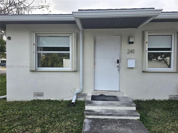 Dania Country Club Estates, 241 NE 1st Ter #1-2, Dania Beach, Florida 33004, image 1