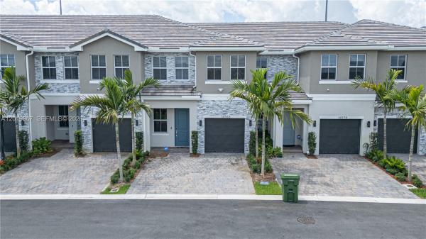 Merrick Square, 16966 SW 2nd Ct, Pembroke Pines, Florida 33027, image 1