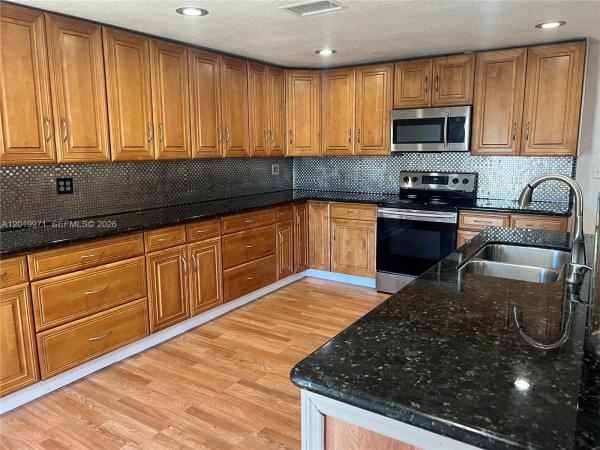 Lakewood Estates, 2860 NW 207th St, Miami Gardens, Florida 33056, image 3