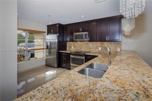 Bonaventure Lakes, 16641 Royal Poinciana Dr, Weston, Florida 33326, image 1