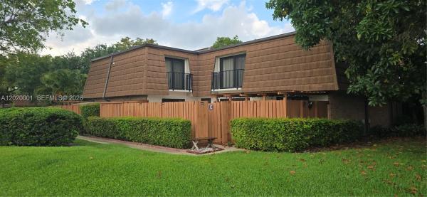 Ridgewood, 9111C SW 20th St, Davie, Florida 33324, image 1
