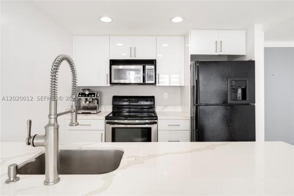 Charter Club, 600 NE 36th St #1111, Miami, Florida 33137, image 3