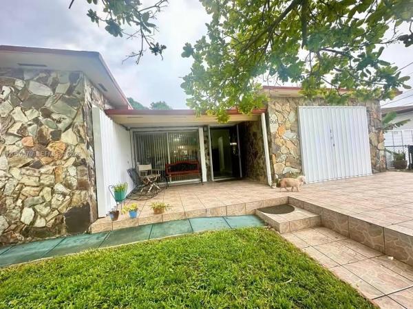 659 W 14th St, Hialeah, Florida 33010, image 1