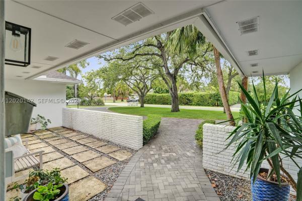 Garden Manor, 13820 SW 73rd Ave, Palmetto Bay, Florida 33158, image 1