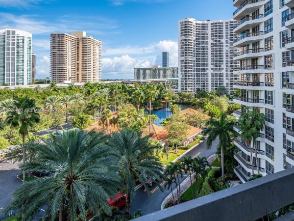 Mystic Pointe Tower 300, 3600 Mystic Pointe Dr #808, Aventura, Florida 33180, image 1
