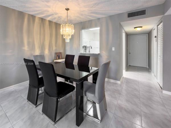 Huntington Lakes 2, 7145 Huntington Ln #303, Delray Beach, Florida 33446, image 1