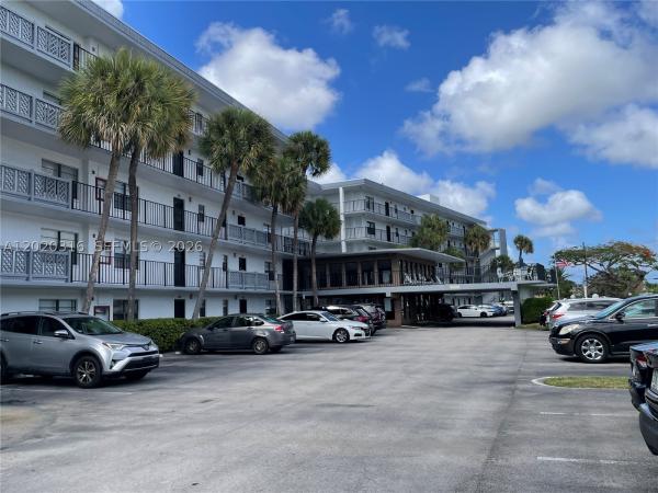 Isle Of Boca Dunes, 9235 SW 8th St #209, Boca Raton, Florida 33428, image 2