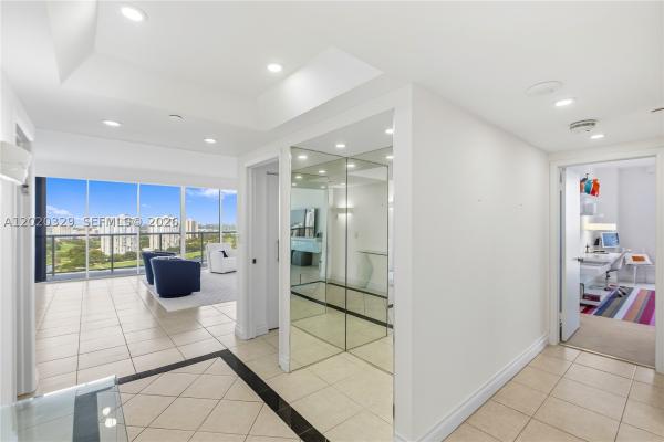 Hamptons West, 20281 E Country Club Dr #2101, Aventura, Florida 33180, image 2