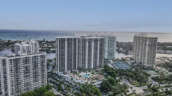 Hamptons West, 20281 E Country Club Dr #2101, Aventura, Florida 33180, image 2