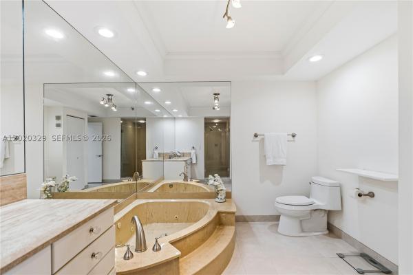 Hamptons West, 20281 E Country Club Dr #2101, Aventura, Florida 33180, image 1