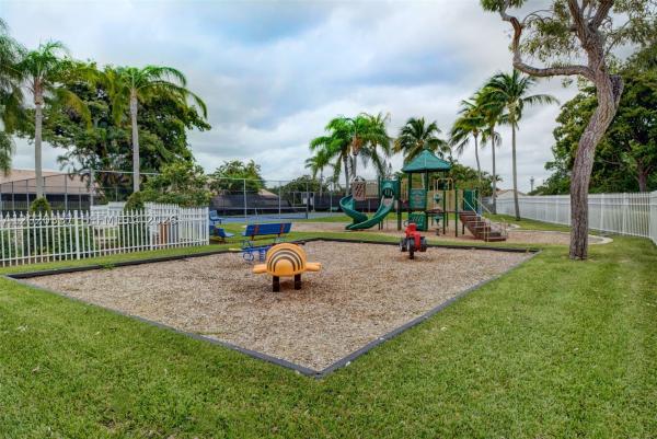 Country Fair, 9912 S 61st Way S #A, Boynton Beach, Florida 33437, image 3