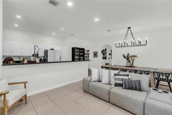 17064 SW 90th Way, Unincorporated Dade County, Florida 33196, image 1