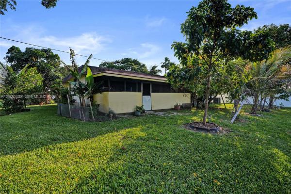 Vanguard Village 15, 6408 NW 72nd Ave, Tamarac, Florida 33321, image 1