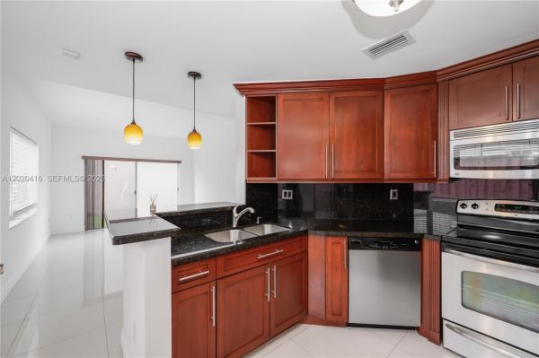 4668 SW 153rd Ct, Unincorporated Dade County, Florida 33185, image 2