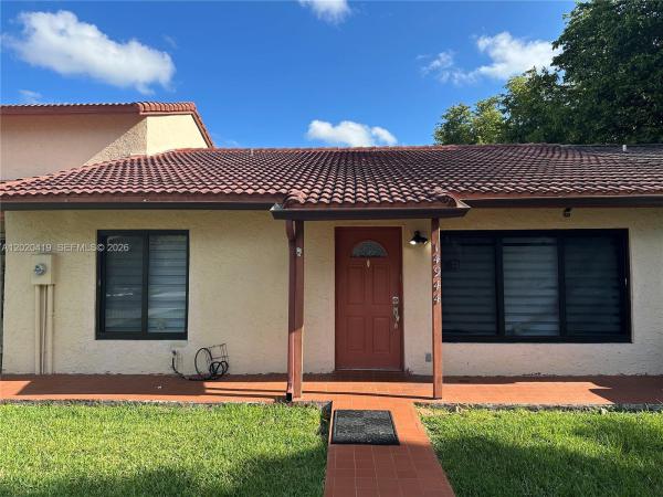 14944 SW 88th Ter, Unincorporated Dade County, Florida 33196, image 1